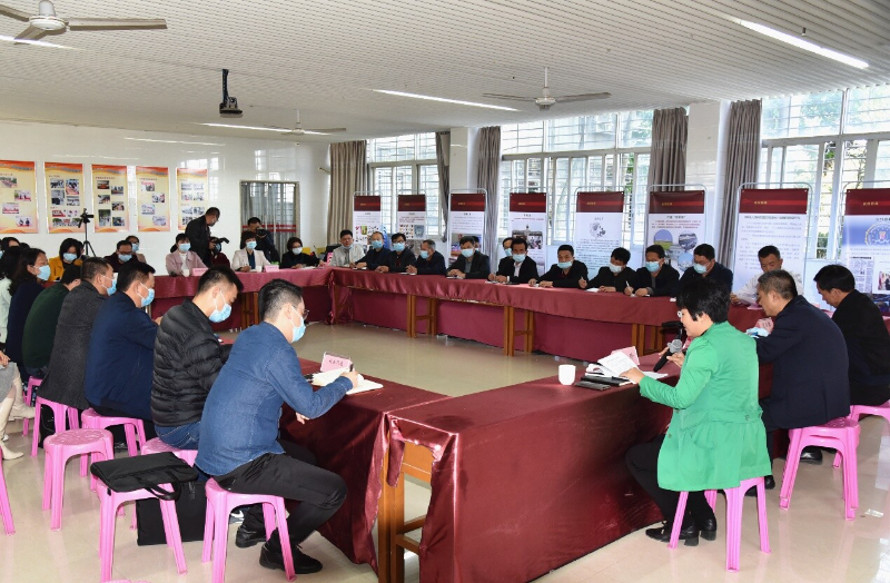  生動活潑上好思政課 I 區政府主要領導深入學校作加強思政課建設專題輔導_5