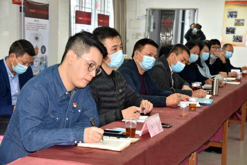  生動活潑上好思政課 I 區政府主要領導深入學校作加強思政課建設專題輔導_4