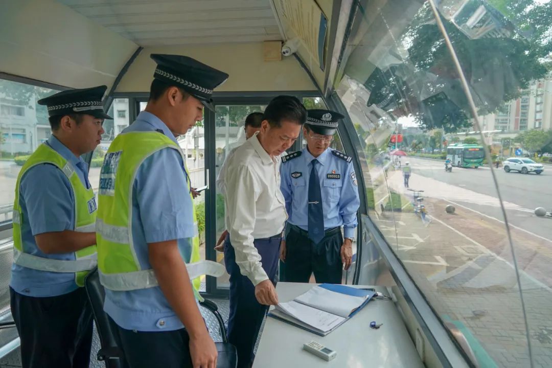 國家稅務總局 人力資源社會保障部 國務院扶貧辦教育部關于實施支持和促進重點群體創業就業有關稅收政策具體操作問題的公告_頁面_04.jpg