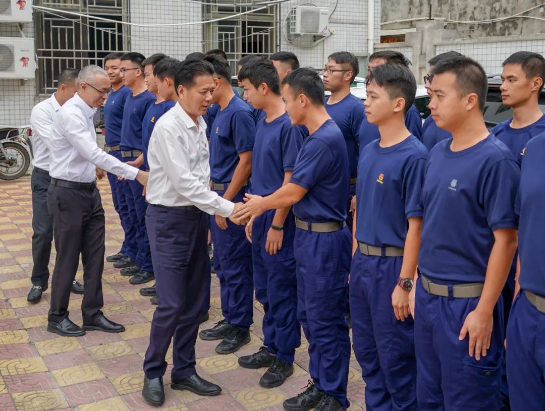 國家稅務總局 人力資源社會保障部 國務院扶貧辦教育部關(guān)于實施支持和促進重點群體創(chuàng)業(yè)就業(yè)有關(guān)稅收政策具體操作問題的公告_頁面_07.jpg